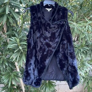 Jack By BB Dakota Half Sleeves Fur Black Jacket